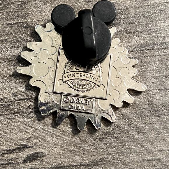 Disney Parks 2010 Collection Blue Starburst Splash (set of 2) Goofy & Pluto Pins - Picture 4 of 7